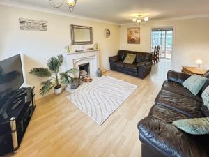 Lounge- click for photo gallery